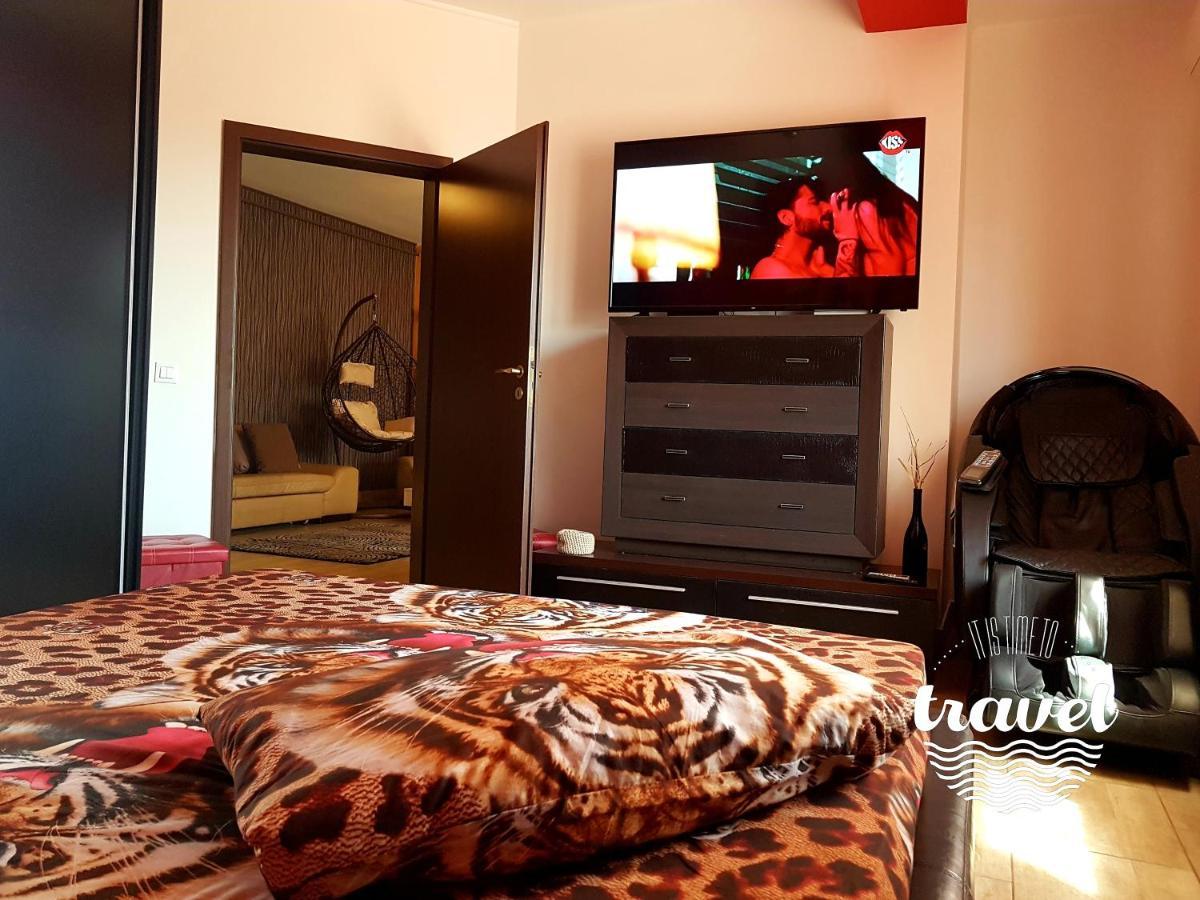 Appartement Yvo Lioness & Mamaia Nord à Năvodari Extérieur photo