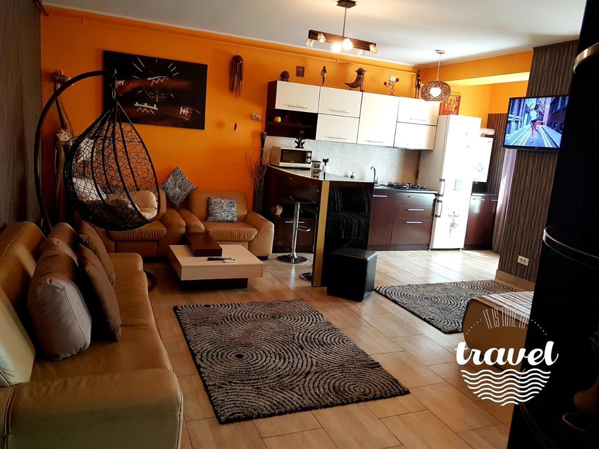 Appartement Yvo Lioness & Mamaia Nord à Năvodari Extérieur photo
