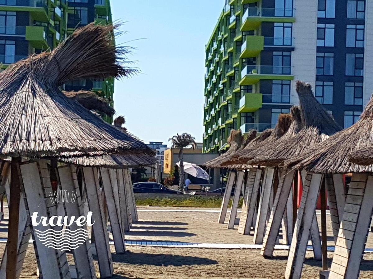 Appartement Yvo Lioness & Mamaia Nord à Năvodari Extérieur photo