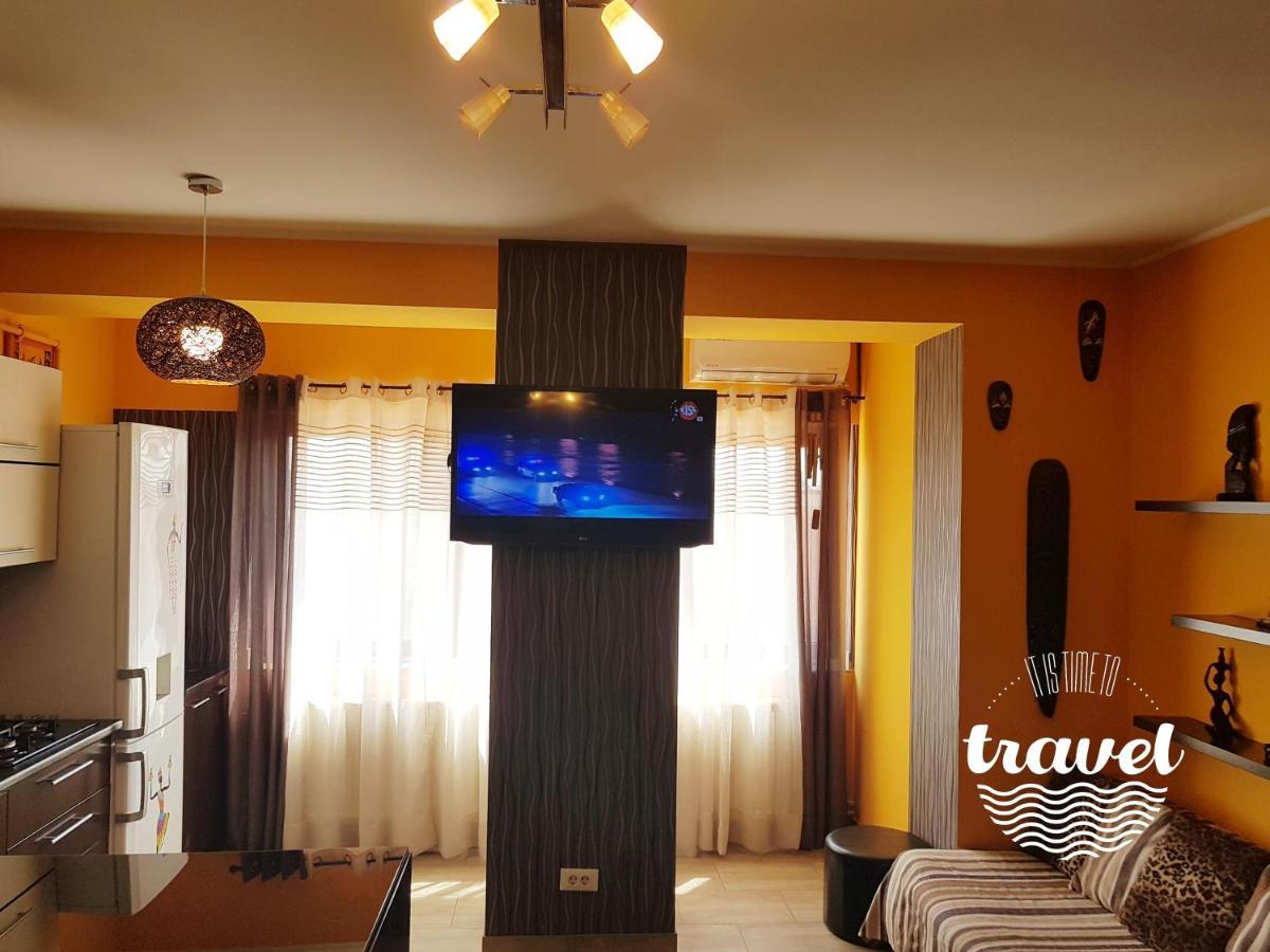Appartement Yvo Lioness & Mamaia Nord à Năvodari Extérieur photo