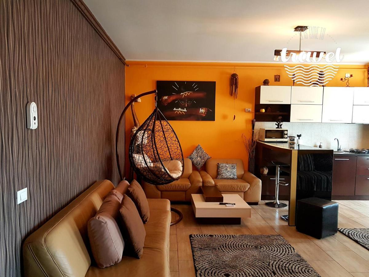Appartement Yvo Lioness & Mamaia Nord à Năvodari Extérieur photo