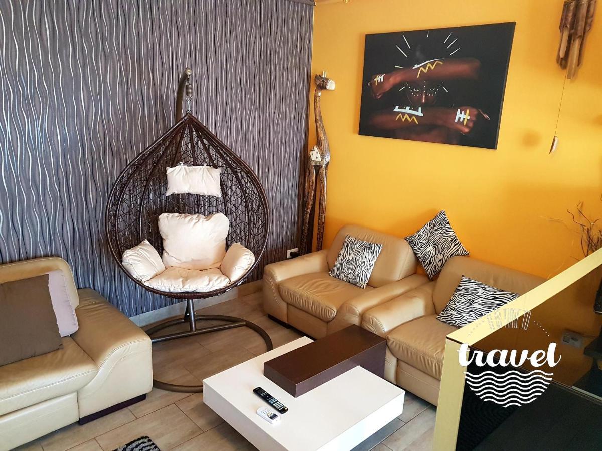 Appartement Yvo Lioness & Mamaia Nord à Năvodari Extérieur photo