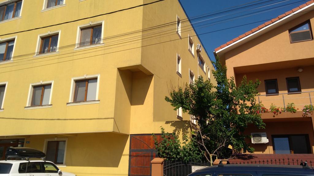 Appartement Yvo Lioness & Mamaia Nord à Năvodari Extérieur photo