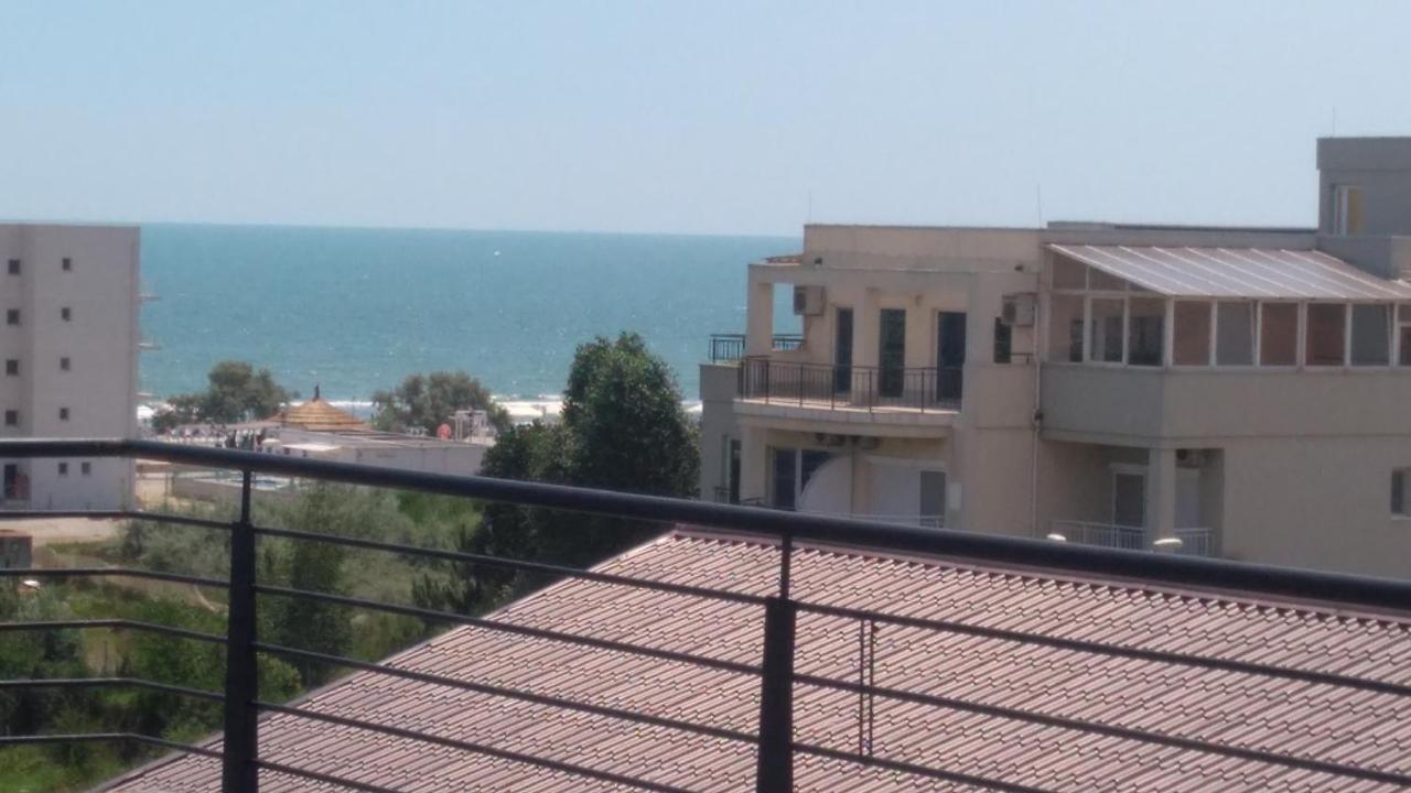 Appartement Yvo Lioness & Mamaia Nord à Năvodari Extérieur photo